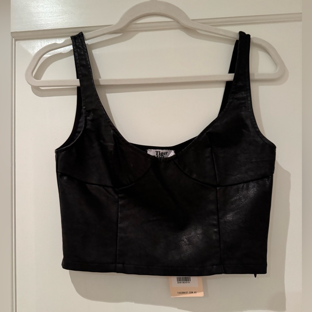Tiger Mist Black Top
Going out Top 
Xsmall